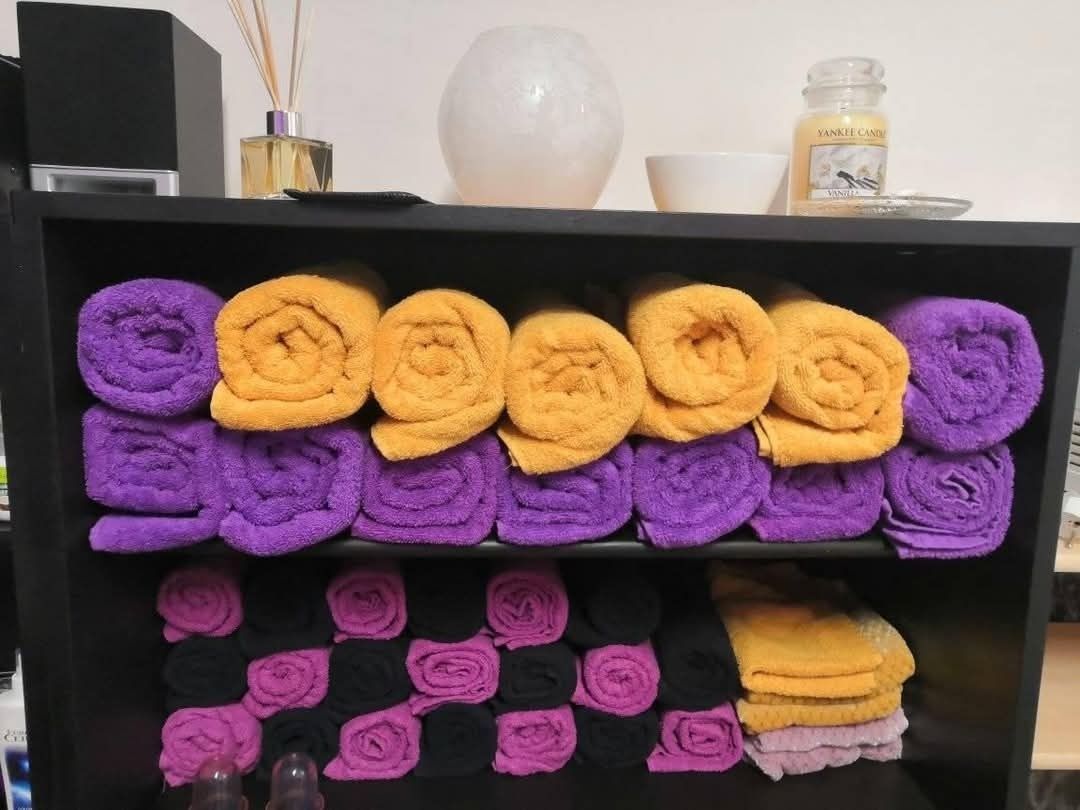 Pronajmu vybavený masážní salon v Pardubicích. Více info oso
