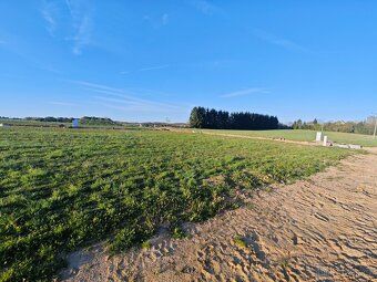 Stavební pozemek 1 570 m² v osobním vlastnictví – Břilice u 