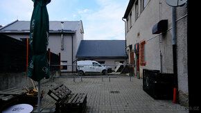 Ve výhradním zastoupení klienta Vám nabízíme k prodeji komer