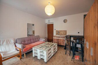 Prodej prostorného rodinného domu 4+1 se zahradou a garáží v