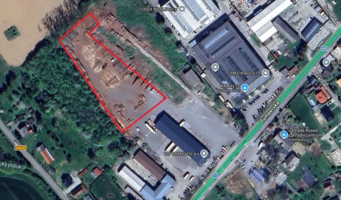 Pronajmu zpevněnou manipulační plochu v Rapotíně (asfalt).
V