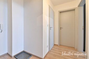 K dlouhodobému podnájmu nabízíme moderní byt o dispozici 2+k
