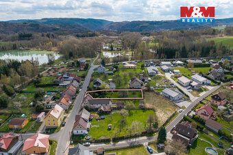 Nabízíme k prodeji pozemek o rozloze 836 m² v klidné části o