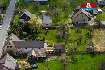 Nabízíme k prodeji pozemek o rozloze 836 m² v klidné části o