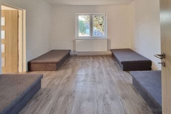 Prodám prostornou zrekonstruovanou nemovitost v Arnolticích-
