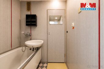 Nabízíme k prodeji družstevní byt 2+kk s lodžií o podlahové 