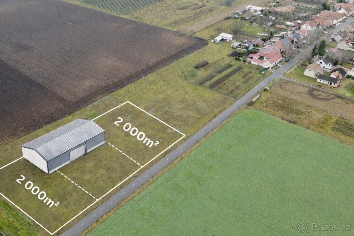 Prodám pozemek k podnikatelskému využití.Pozemek je určen ja