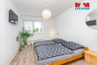DVĚ BYTOVÉ JEDNOTKY - v jedné bydlíte a druhou pronajímáte. 