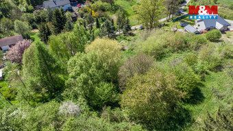 Nabízíme k prodeji pozemek o rozloze 1345 m² v malebné a kli
