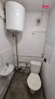 Nabízíme k pronájmu obchodní prostor situovaný v centru Česk