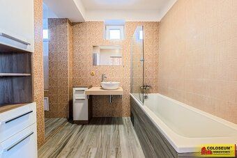 Ev.č. E244B158 Hledáte byt, který nabídne dostatek místa pro