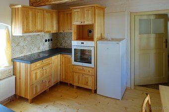Pronajmu Roubenku-užitná plocha 72 m2 plus 12 m2 sklep. K to