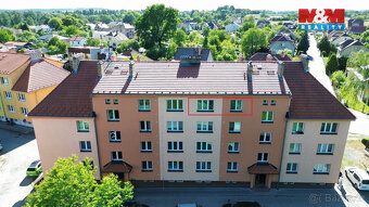 Nabízíme k prodeji světlý byt 2+1 o užitné ploše 54 m² v kli