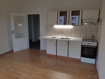 Nabízím pronájem bytu 1+1+L 43m2 Slunný byt. Nájemné 6tis. +