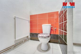 Nabízíme k prodeji prostorný suterénní byt 3+1+T užitné ploš