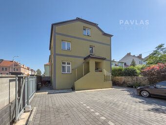 Hledáte moderní a flexibilní bydlení přímo v centru dění? Na