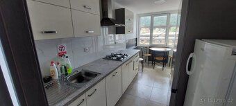 Nabízíme pronájem krásných, moderně zařízených pokojů pro 2 