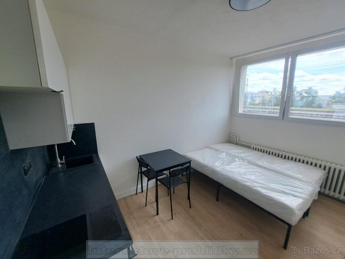 Garsonka, P9 Vysočany, Paříkova DK00100U Garsonka 32m2, plně