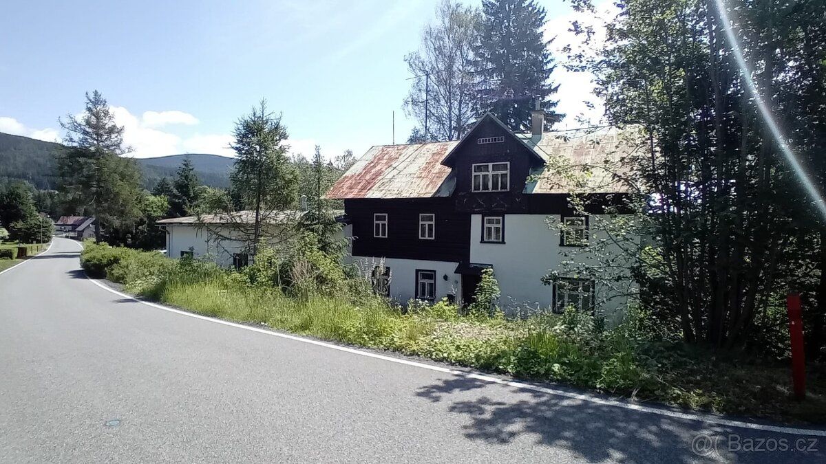 Nabízíme k dlouhodobému pronájmu horskou nemovitost v atrakt
