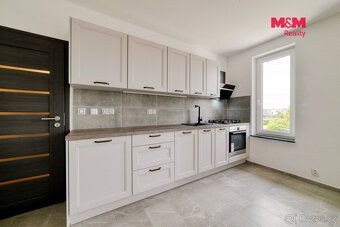 Nabízíme k pronájmu moderní byt 1+kk, který se nachází v prv