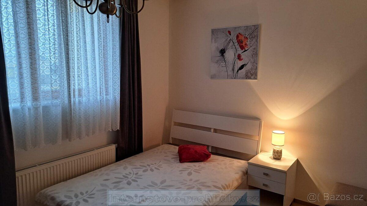 Samostatný pokoj , P2 Vinohrady , ul. Anglická FS00136V K pr