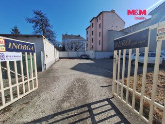 Nabízíme k pronájmu kanceláře v reprezentativním domě v samé