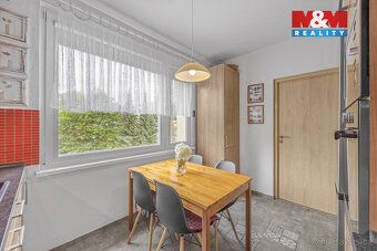 Nabízíme k prodeji byt v osobním vlastnictví o dispozici 4+1