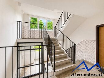 Nabízíme k prodeji byt 2+1 s garáží přímo v domě. Pro upřesn