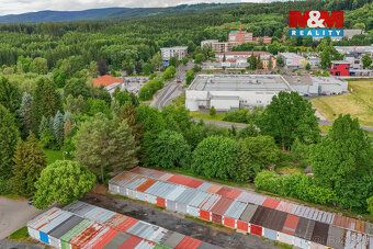 Nabízíme k prodeji garáž na vlastním pozemku o výměře 20 m² 