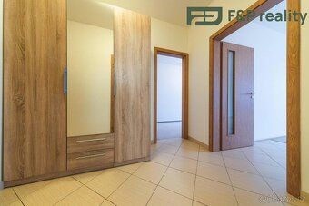 Nabízíme k dlouhodobému pronájmu byt 2+kk o velikosti 44 m2 