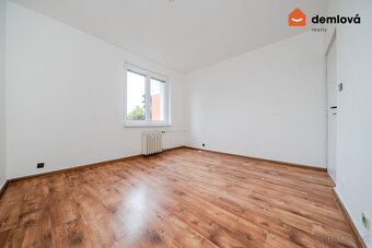 Nabízíme ke koupi byt o dispozici 3+1 s lodžií na ulici Osvo