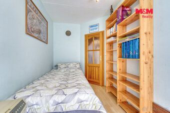Nabízíme k pronájmu prostorný byt 4+1 o výměře 71 m² v Horšo