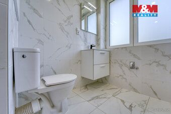 Pronájem bytu 2+1 o výměře 60 m² v centru Stodu. Bytová jedn