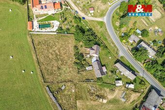 Nabízíme k prodeji pozemek o celkové výměře 1594 m², určený 