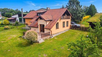 Nabízíme k prodeji samostatně stojící cihlový rodinný dům na