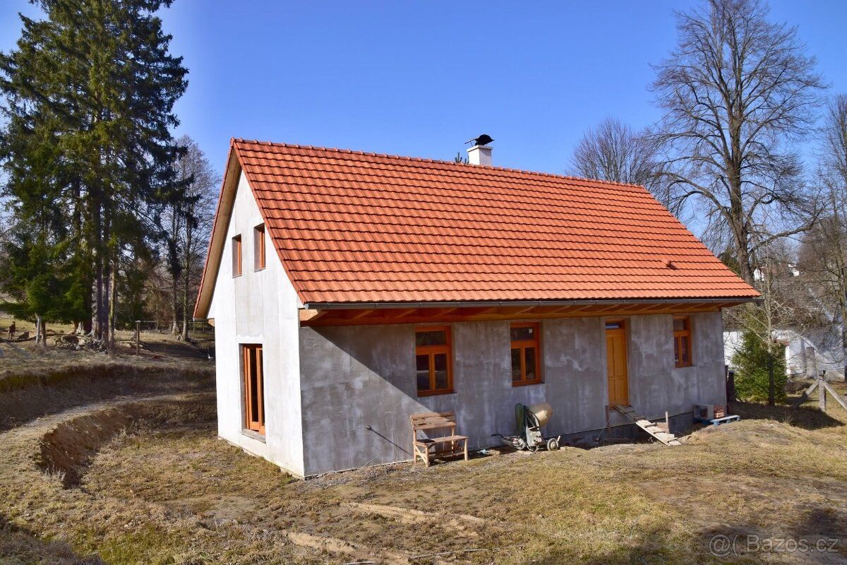 Nabízím k prodeji mimořádně úspornou novostavbu rodinného do