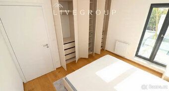 Nabízíme k dlouhodobému pronájmu luxusní, kompletně zařízený