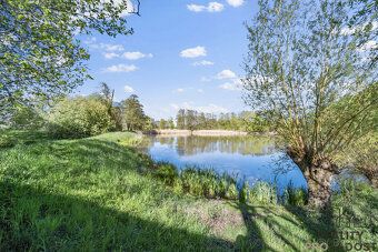 Prodej stavebního pozemku 893 m² – Louka, Vrbatův Kostelec (