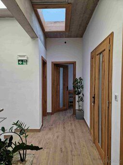 Haly 1000 či 1300 m2, možno i 500 m2 Kanceláře 2x100 m2 Venk