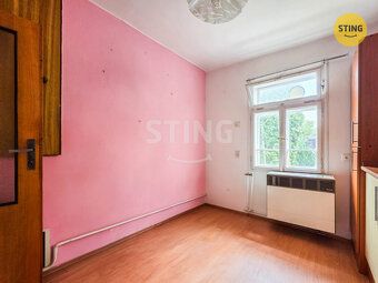 Nabízíme k prodeji rodinný dům o dispozici 4+1. Velkou výhod