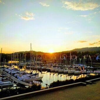 Prodám přímo v jachetním přístavu Marina Lipno kotevní místo
