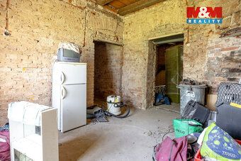 Nabízíme k prodeji rodinný dům, dříve zemědělskou usedlost v