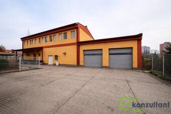 Ev.č. 01060 Moderní komerční prostor / skladové zázemí k pro