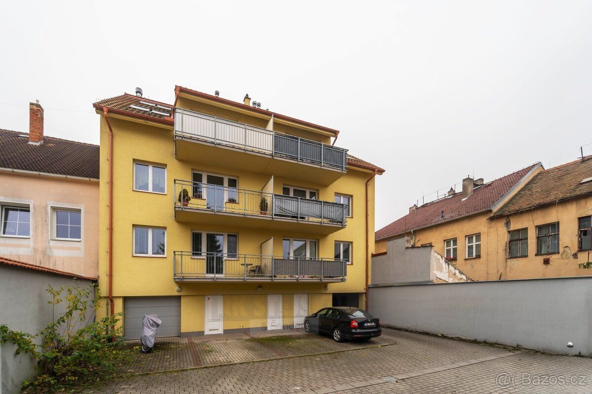 Nabízíme parkovací stání o velikosti 14 m², které se nachází