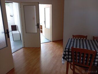 Pronájem bytu 2+1 o výměře 72 m² ve 2.patře domu na ulici Bř