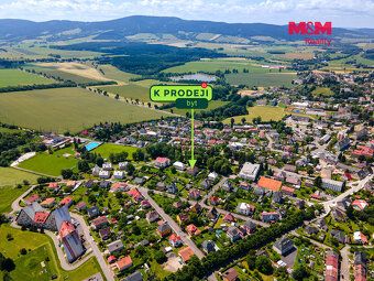 Nabízíme k prodeji útulný a světlý byt 2+1 v klidné a vyhled