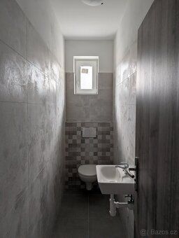 Nabízíme k dlouhodobému pronájmu moderní byt 2+kk s balkonem