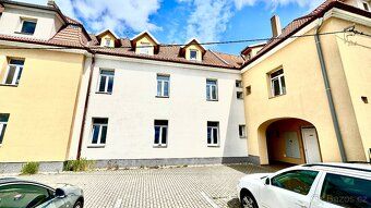 Nabízím k pronájmu byt 3+kk ve 2NP bytového domu s vlastním 