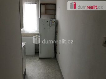 +popl. 2000, , Dumrealit.cz Vám zprostředkuje pronájem pokoj