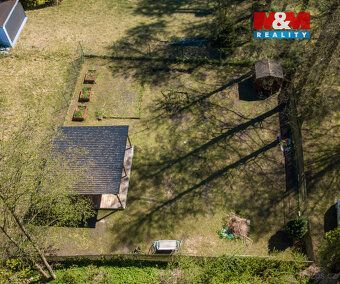 Nabízíme k prodeji pozemek o výměře 335 m² v obci Polepy. Dl